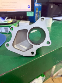 Taiko фланец с трубой под турбину Subaru VF36 37 OEM 44102FE110 на выпуск УЦЕНКА