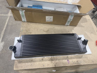 Интеркулер Ford Focus ST255 2.5l 2007-2010 MK2 седан фронт-маунт УЦЕНКА