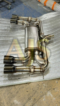 Бочка выхлопная Magnaflow style 4 выхода по 63мм длина 560мм