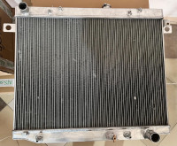 Радиатор алюминиевый Toyota Land Cruiser 100 2UZ 40mm AT AJS УЦЕНКА